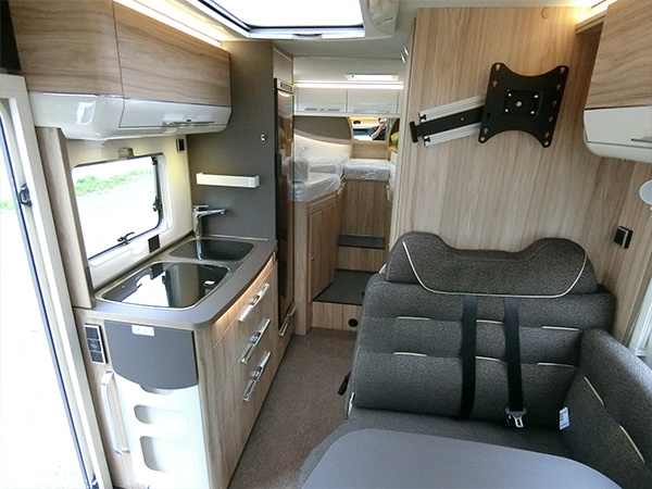 HYMER ML-T570（60周年記念モデル）