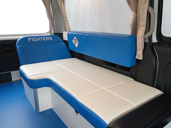 プラスMR（北海道日本ハムファイターズ特別仕様車）