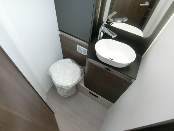 ADRIA　Matrix　Supreme　670SL